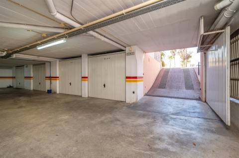 T2 para arrendamento em condominio fechado em Cascais.