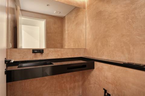 Moradia T4 de luxo com elevador, a estrear no Estoril.