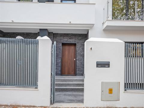 Ocean Prime Village - Condomínio de luxo com 11 moradias  em S.Pedro do Estoril, Cascais.