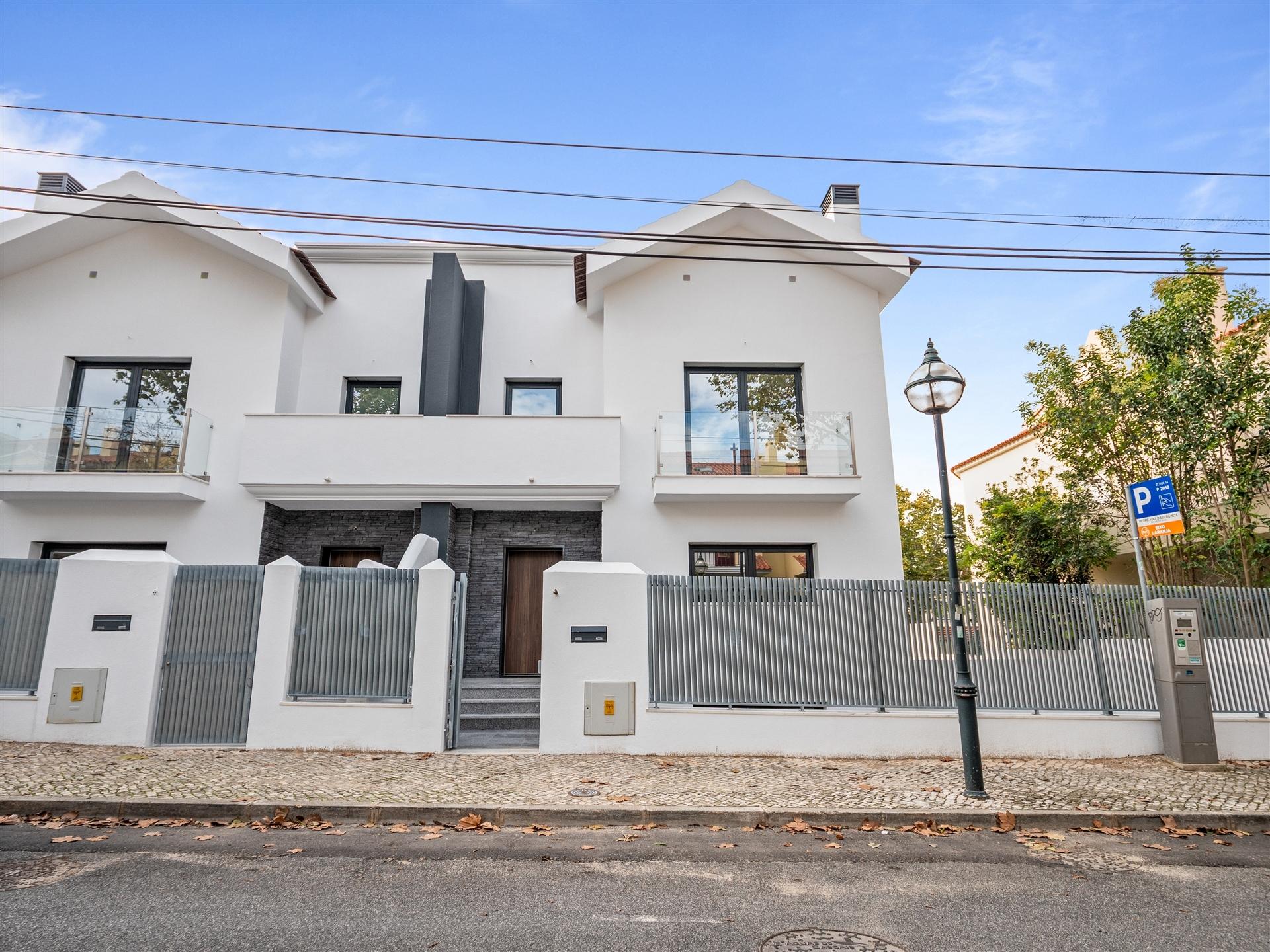 Ocean Prime Village - Condomínio de luxo com 11 moradias  em S.Pedro do Estoril, Cascais.