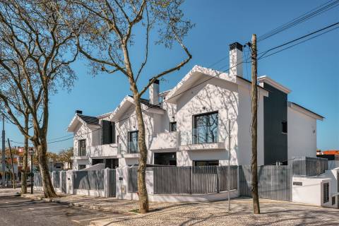 Ocean Prime Village - Condomínio de luxo com 11 moradias  em S.Pedro do Estoril, Cascais.