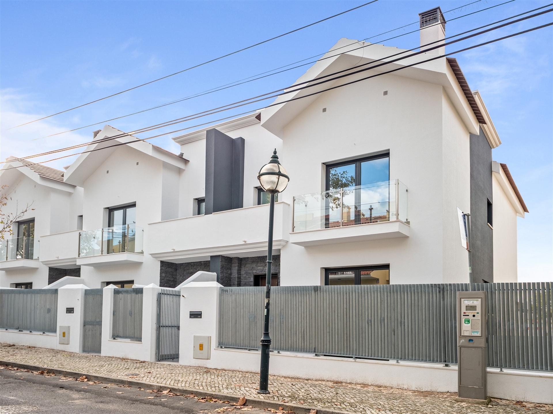 Ocean Prime Village - Condomínio de luxo com 11 moradias  em S.Pedro do Estoril, Cascais.