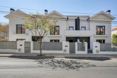 Ocean Prime Village - Condomínio de luxo com 11 moradias  em S.Pedro do Estoril, Cascais.