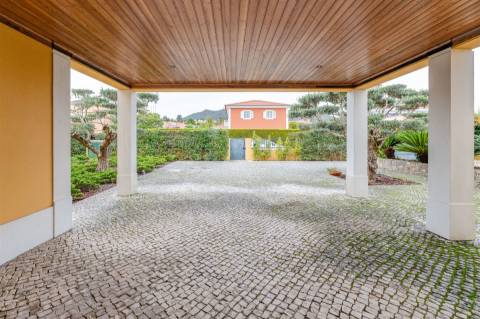 Moradia T4 de Luxo com Vista Golf na Exclusiva Quinta da Beloura I, Sintra