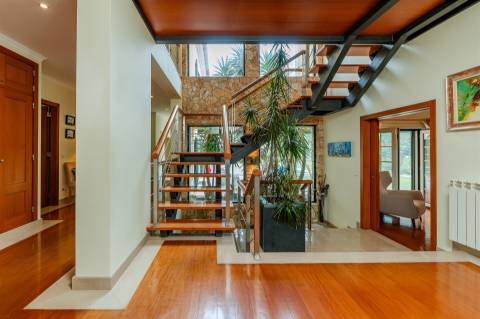 Moradia T4 de Luxo com Vista Golf na Exclusiva Quinta da Beloura I, Sintra