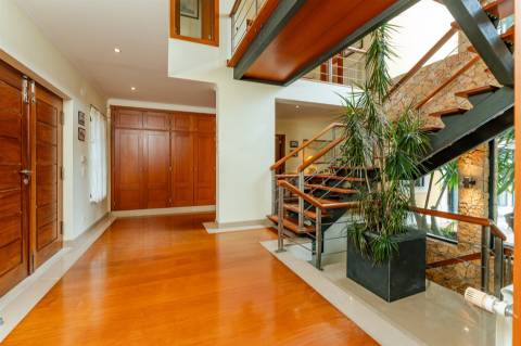 Moradia T4 de Luxo com Vista Golf na Exclusiva Quinta da Beloura I, Sintra