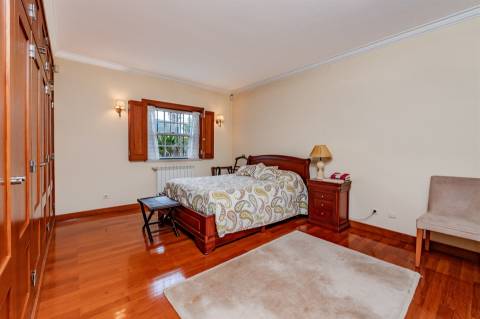 Moradia T4 de Luxo com Vista Golf na Exclusiva Quinta da Beloura I, Sintra