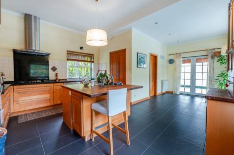 Moradia T4 de Luxo com Vista Golf na Exclusiva Quinta da Beloura I, Sintra