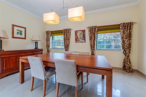 Moradia T4 de Luxo com Vista Golf na Exclusiva Quinta da Beloura I, Sintra