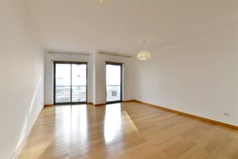 T2 para arrendamento em Belém. Apartamento T2 para arrendar em Belém.