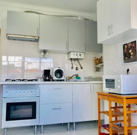 Apartamento T1 para arrendar no Monte Estoril