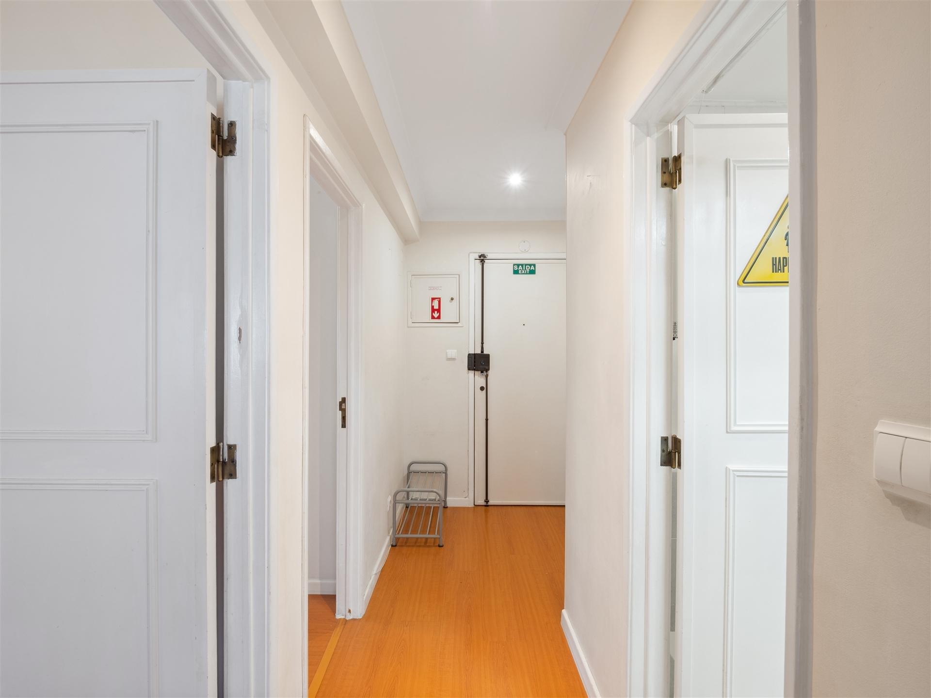 Apartamento T1 para arrendar no Monte Estoril