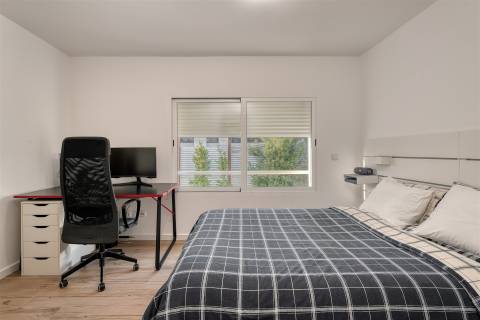 Moradia Exclusiva em Condomínio Privado, com Vista Mar e Rooftop Panorâmico, no centro de Cascais.