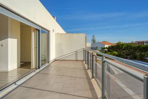 Moradia de Luxo a 5 Minutos da Praia de Magoito – Sintra