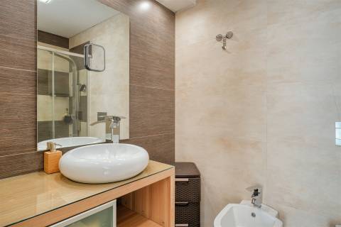 Moradia de Luxo a 5 Minutos da Praia de Magoito – Sintra