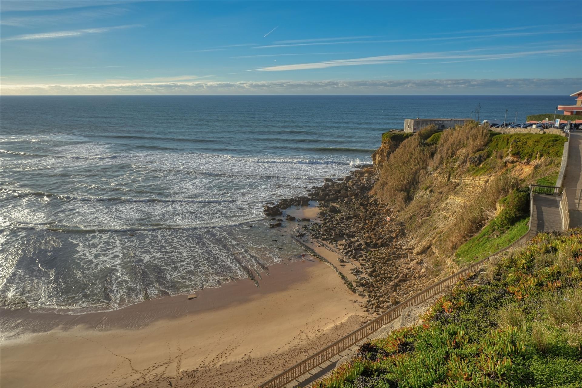 Moradia de Luxo a 5 Minutos da Praia de Magoito – Sintra