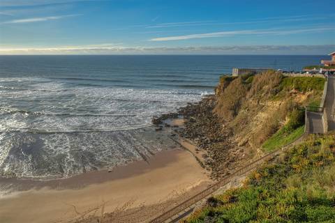 Moradia de Luxo a 5 Minutos da Praia de Magoito – Sintra