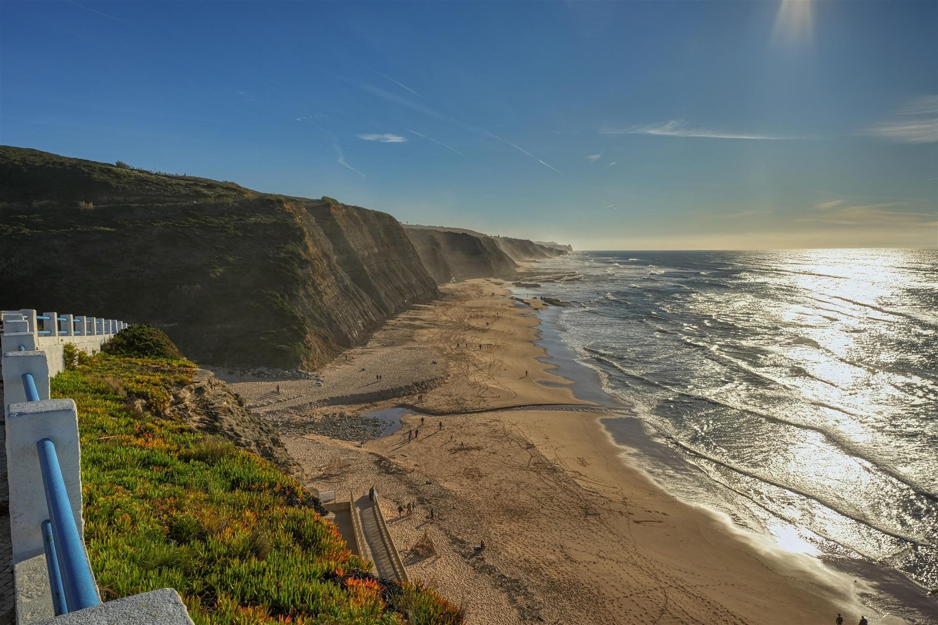 Moradia de Luxo a 5 Minutos da Praia de Magoito – Sintra