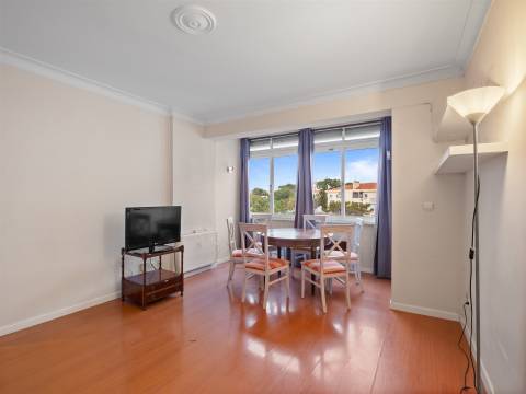 Apartamento T1 para venda no Monte Estoril Apartamento T1 numa privilegiada do Monte Estoril