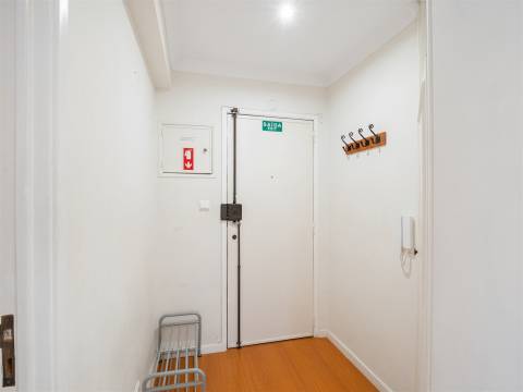 Apartamento T1 para venda no Monte Estoril Apartamento T1 numa privilegiada do Monte Estoril