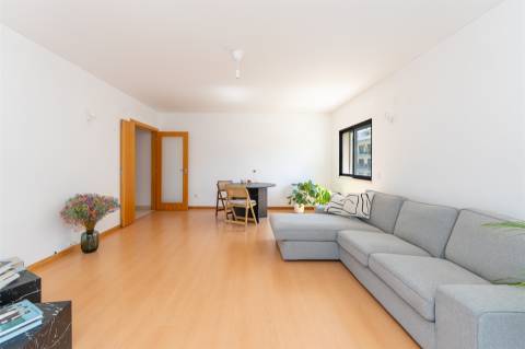 Magnifico Apartamento para arrendar com 104m2 Pronto a Habitar