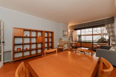 T2 Espaçoso para Arrendamento na Quinta da Gandarinha – Centro de Cascais