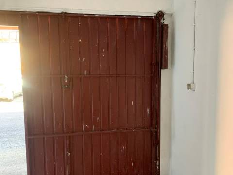 Garagem  com 17 m² em Mem-Martins