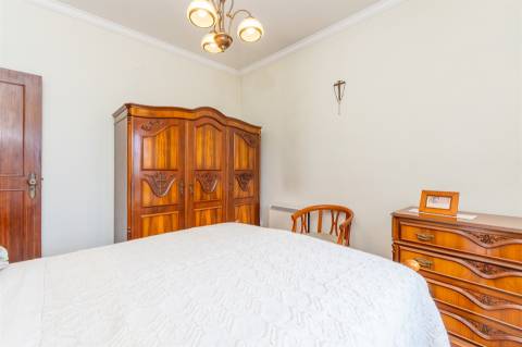 Moradia de 4 assoalhadas na Amora.