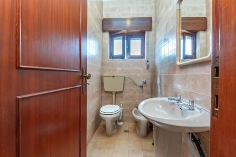 Moradia de 4 assoalhadas na Amora.