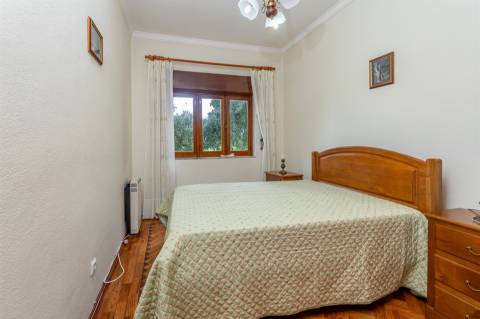 Moradia de 4 assoalhadas na Amora.