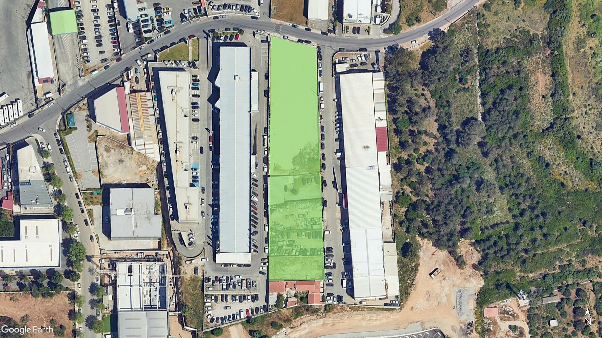 Terreno Industrial com Rendimento Imediato – Localização Estratégica | Cascais