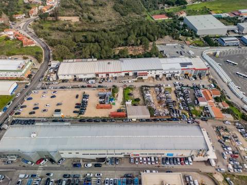 Terreno Industrial com Rendimento Imediato – Localização Estratégica | Cascais