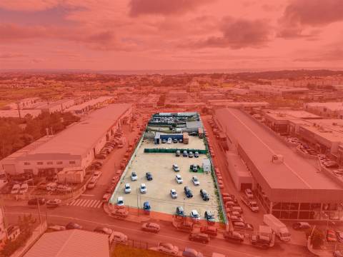 Terreno Industrial com Rendimento Imediato – Localização Estratégica | Cascais