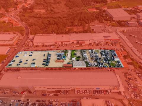 Terreno Industrial com Rendimento Imediato – Localização Estratégica | Cascais