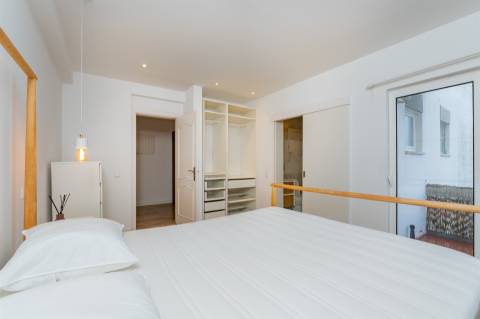 Apartamento T1 para Arrendamento em Cascais com Vista Mar