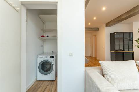 Apartamento T1 para Arrendamento em Cascais com Vista Mar