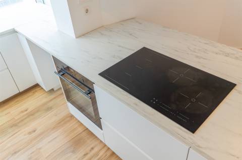 Apartamento T1 para Arrendamento em Cascais com Vista Mar