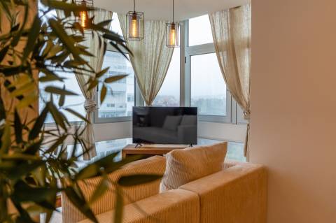 Apartamento T1 para Arrendamento em Cascais com Vista Mar