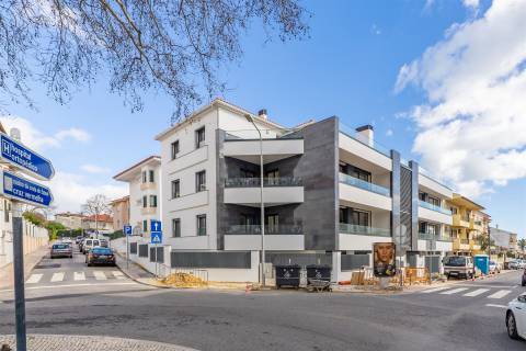 Apartamento T3 novo em Cascais ao lado do mar