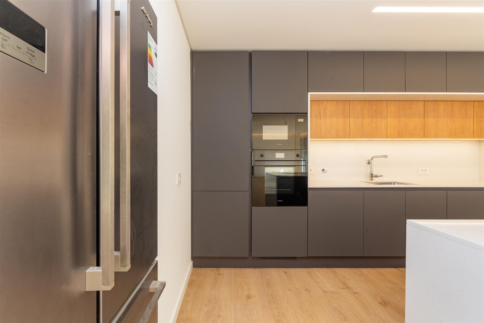 Apartamento T3 novo em Cascais ao lado do mar