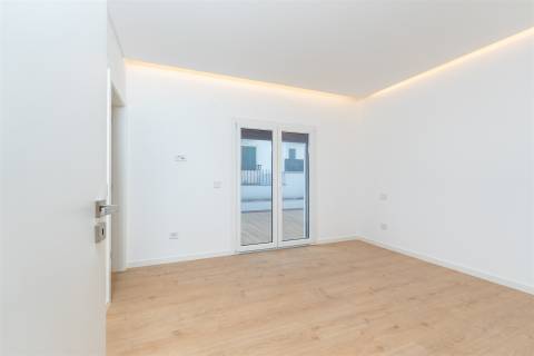 Apartamento T3 novo em Cascais ao lado do mar