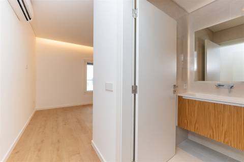Apartamento T3 novo em Cascais ao lado do mar
