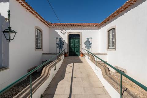 Quinta histórica, património cultural do século XVIII, localizada em Carcavelos.