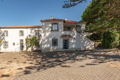 Quinta histórica, património cultural do século XVIII, localizada em Carcavelos.