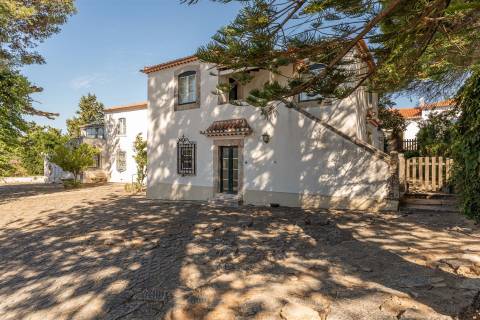 Quinta histórica, património cultural do século XVIII, localizada em Carcavelos.