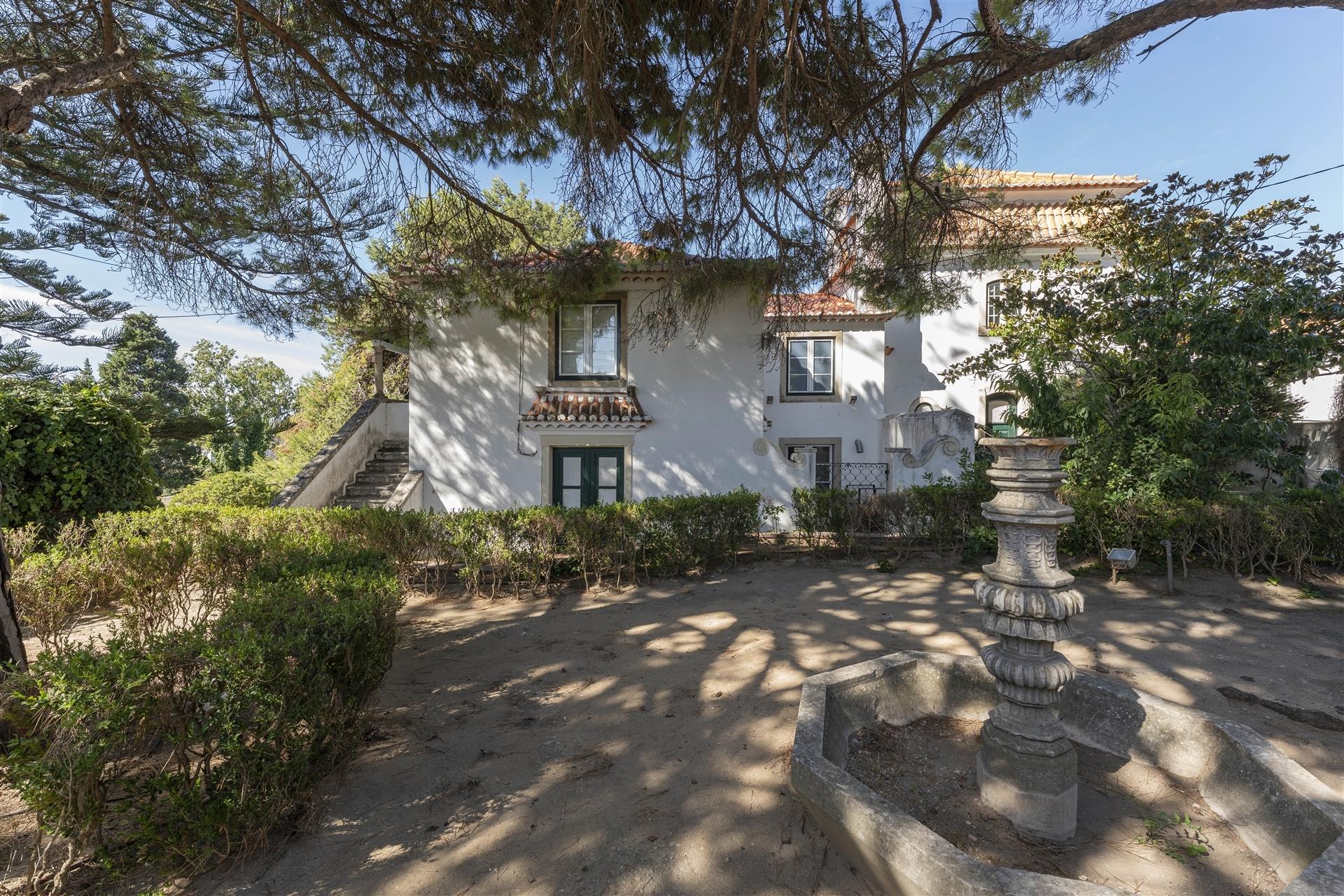 Quinta histórica, património cultural do século XVIII, localizada em Carcavelos.