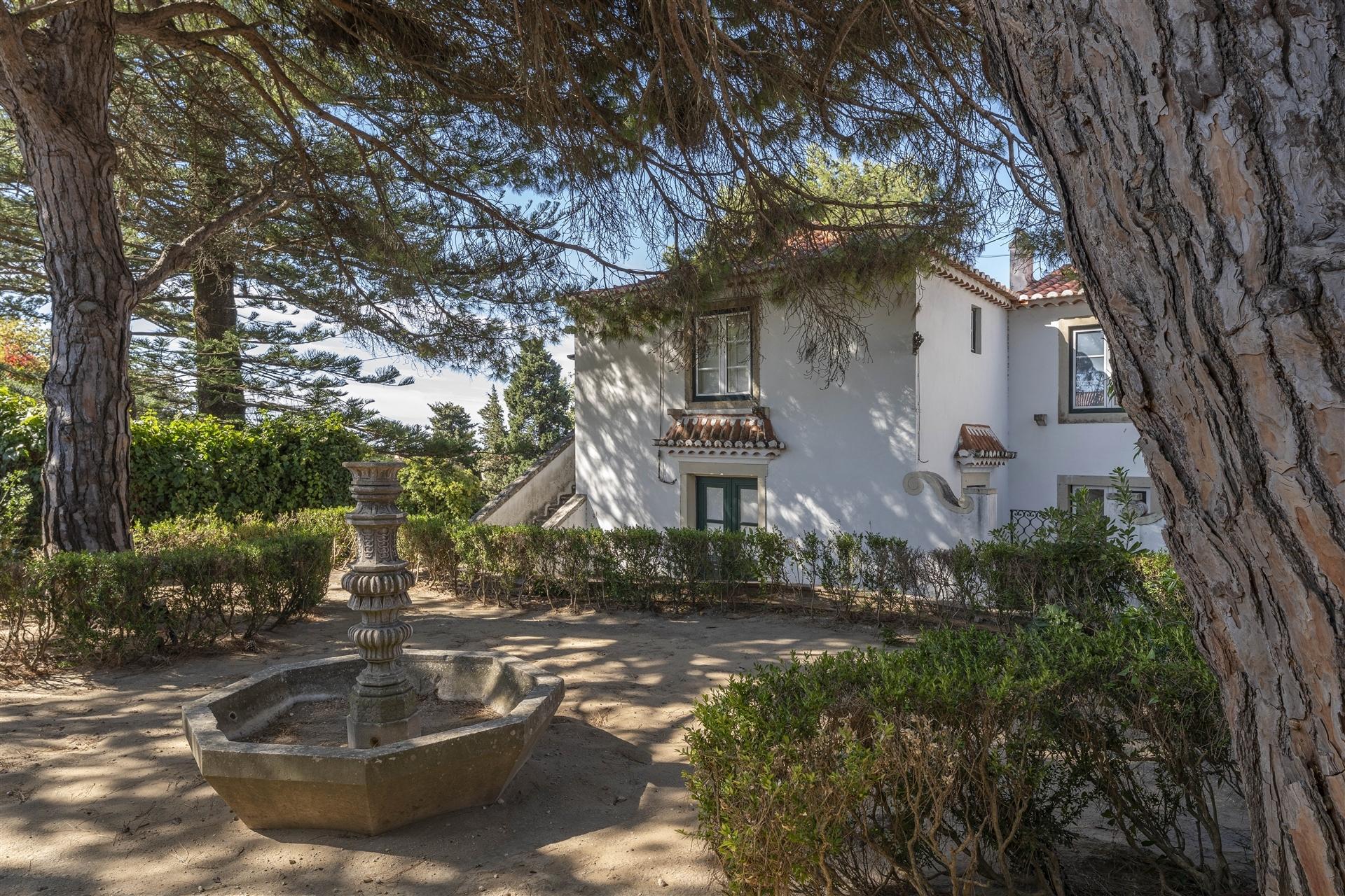 Quinta histórica, património cultural do século XVIII, localizada em Carcavelos.
