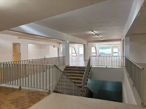 Espaço comercial excecional com 1143.27 m², no coração histórico de Cascais.