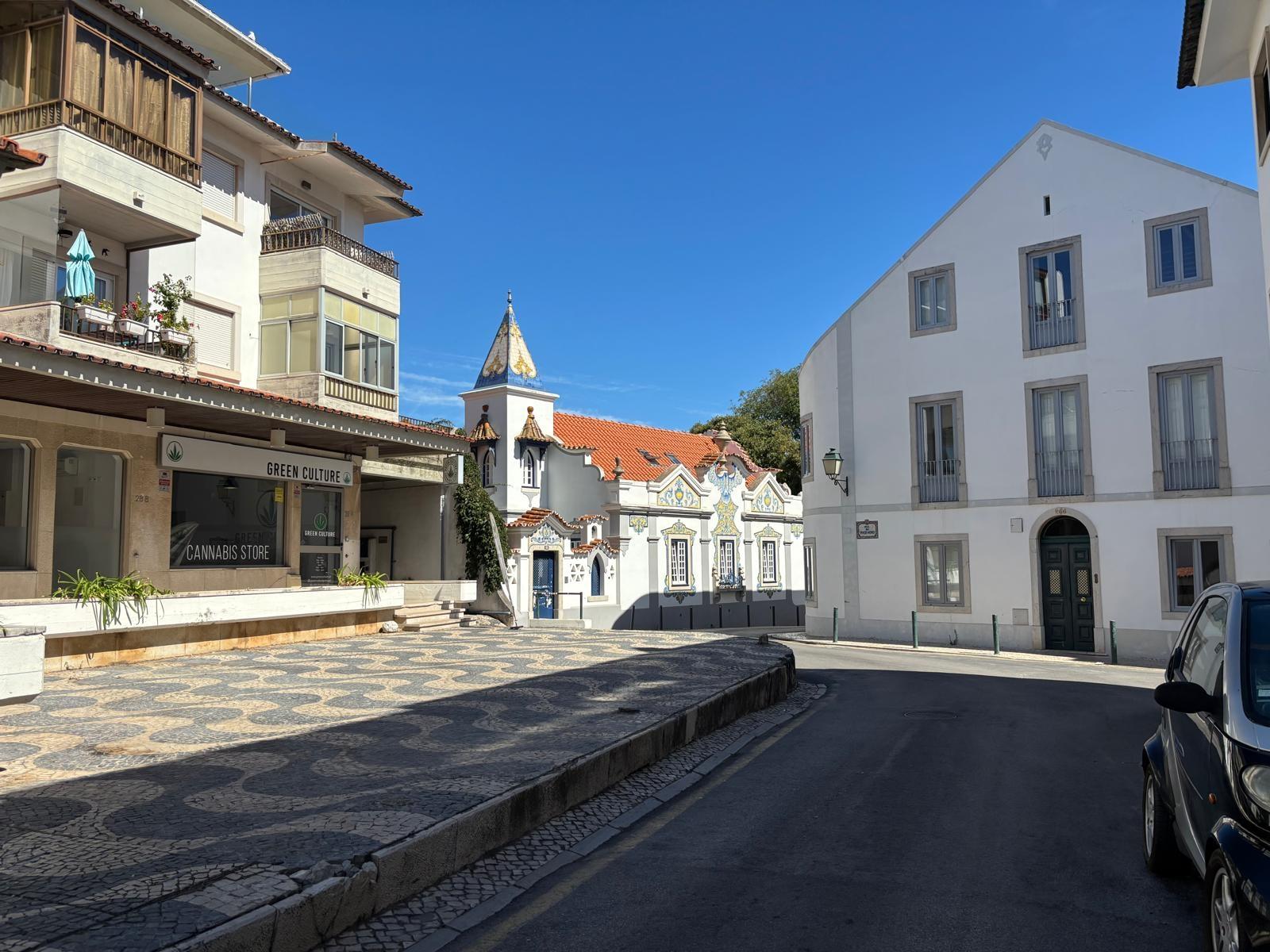 Espaço comercial excecional com 1143.27 m², no coração histórico de Cascais.