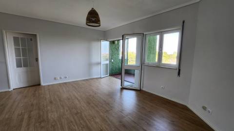 Apartamento T2 no centro de Cascais para arrendamento.